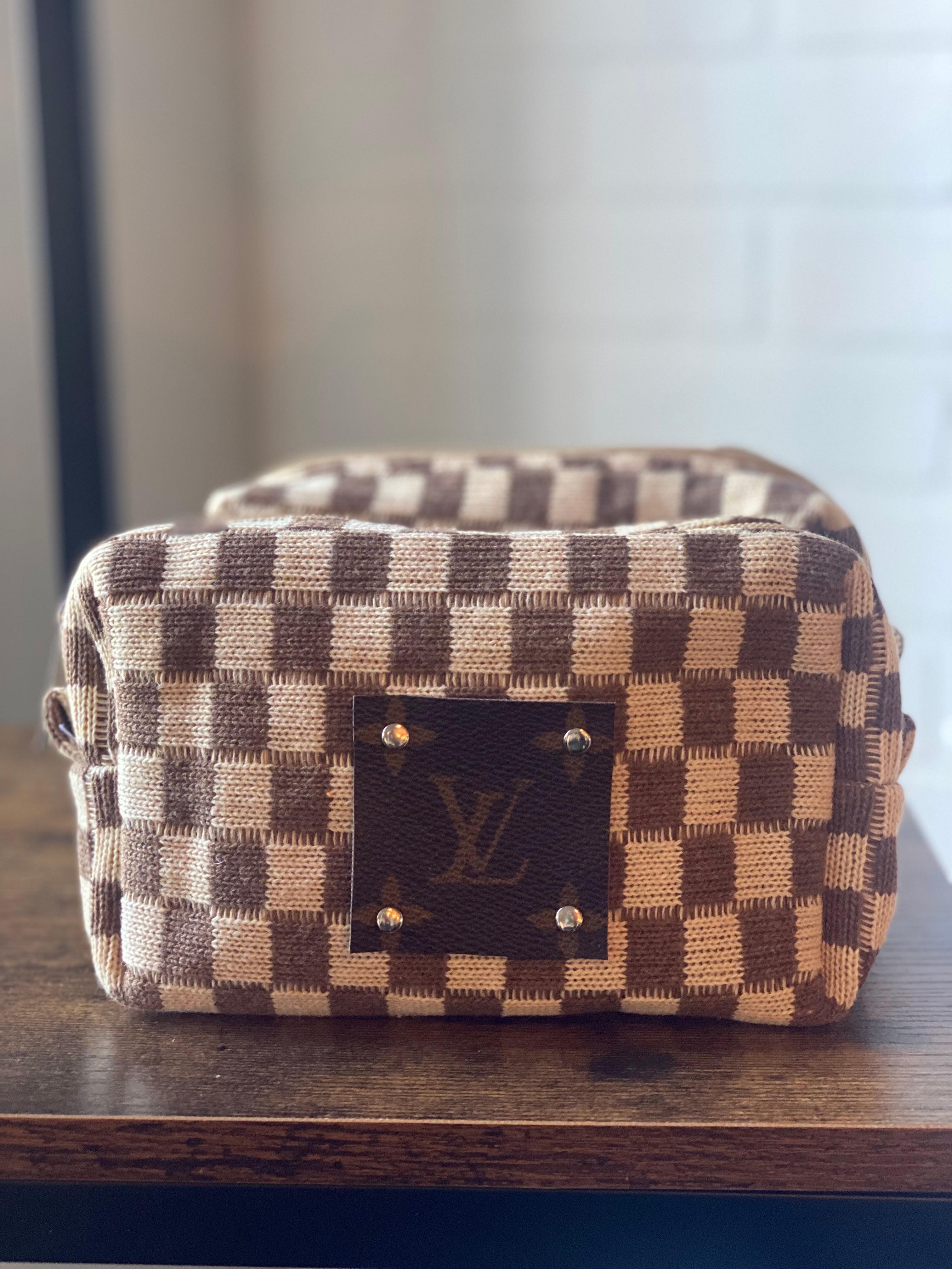 LV Pouch