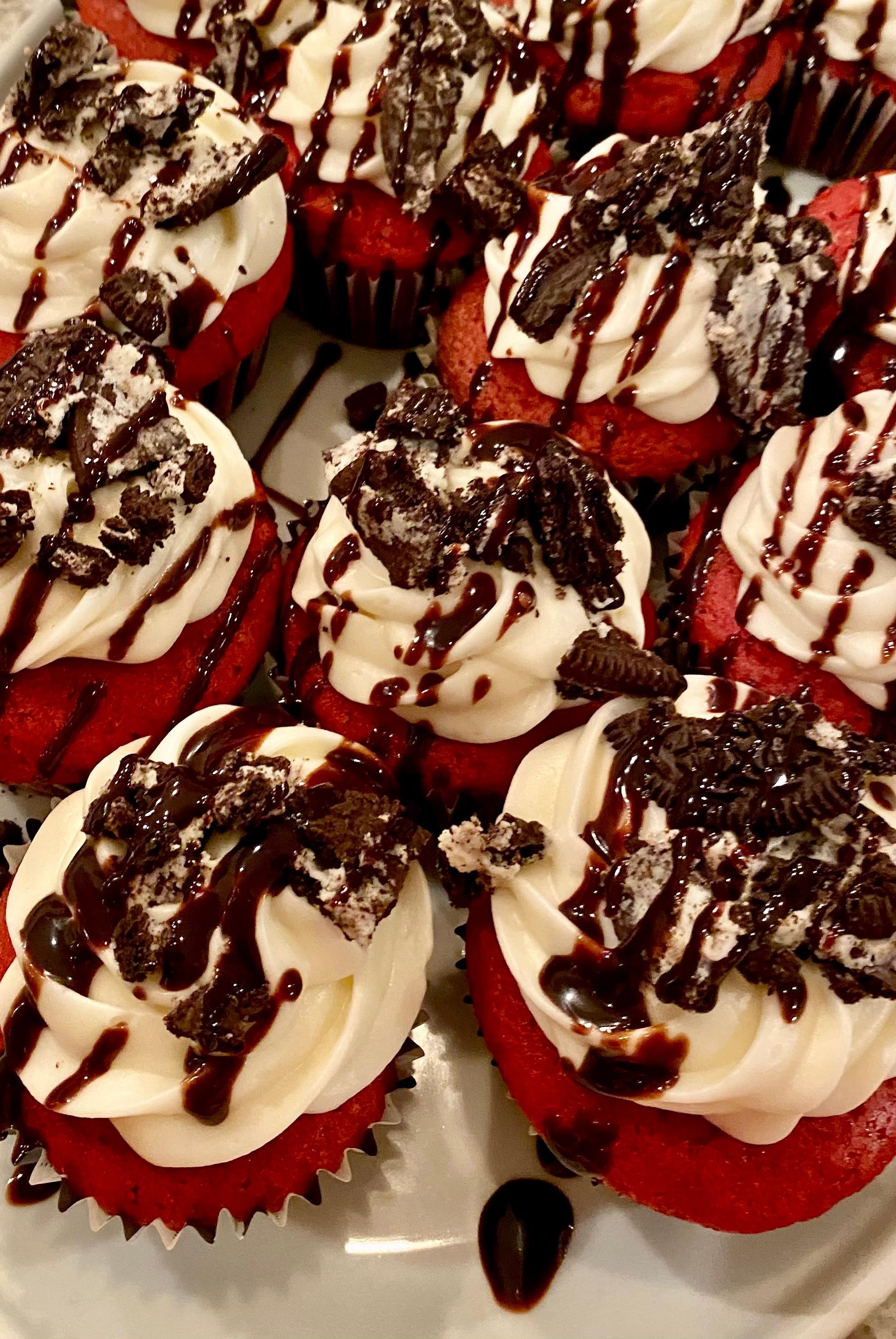 Oreo Red Velvet Fudge Cupcake