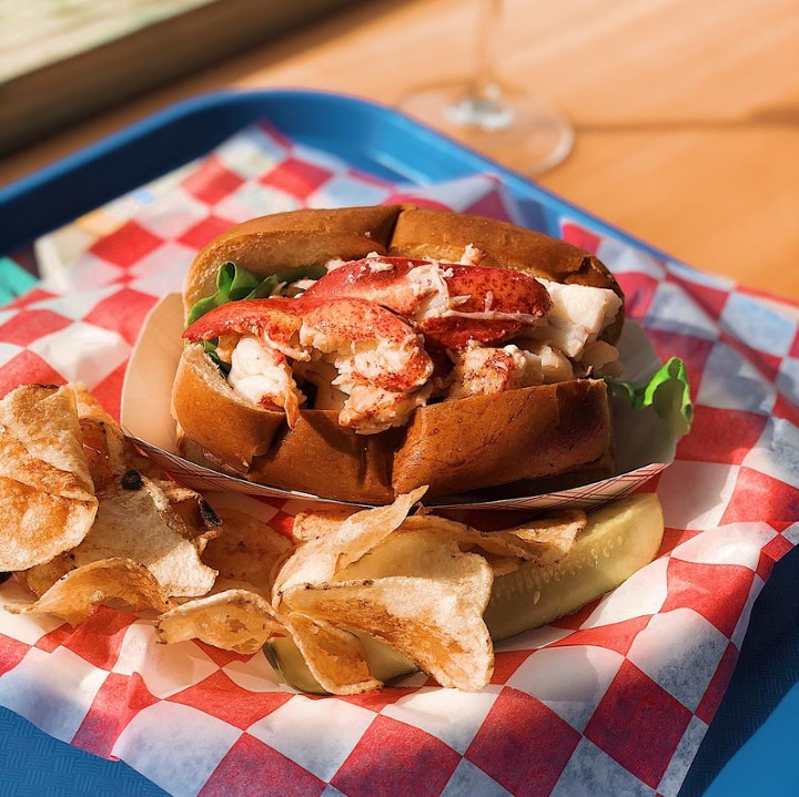 Beal's Famous Traditional Lobster Roll