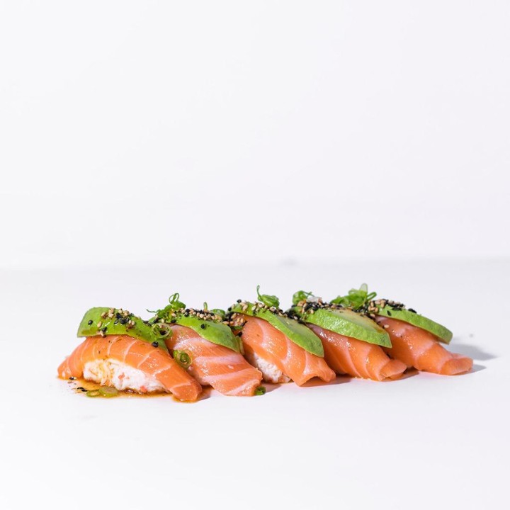 Salmon special (6pc)
