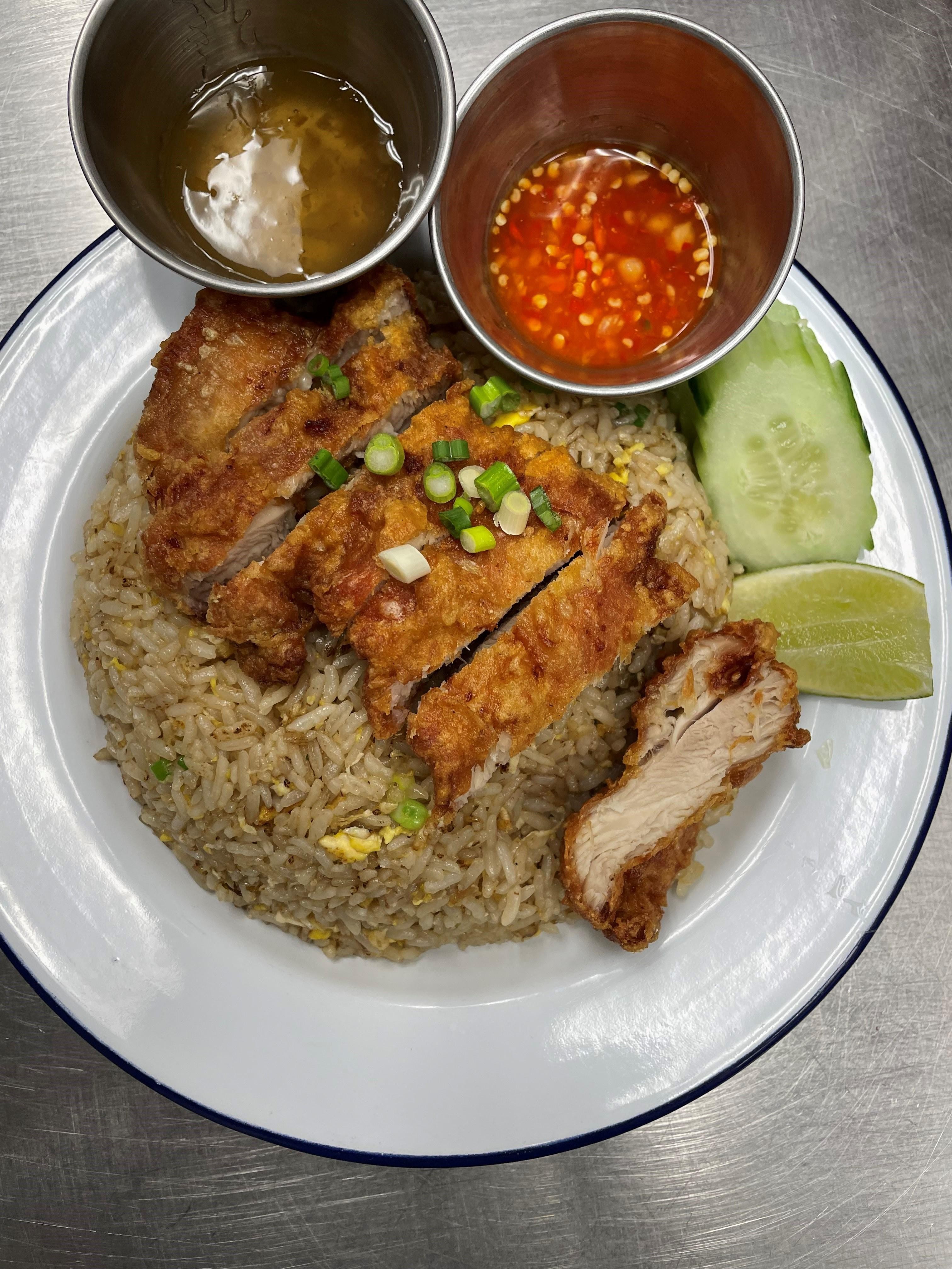 Khao Mun Gai Tod (Rice and Chicken)