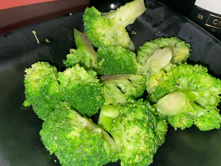 Side Steamed Broccoli(8pcs)
