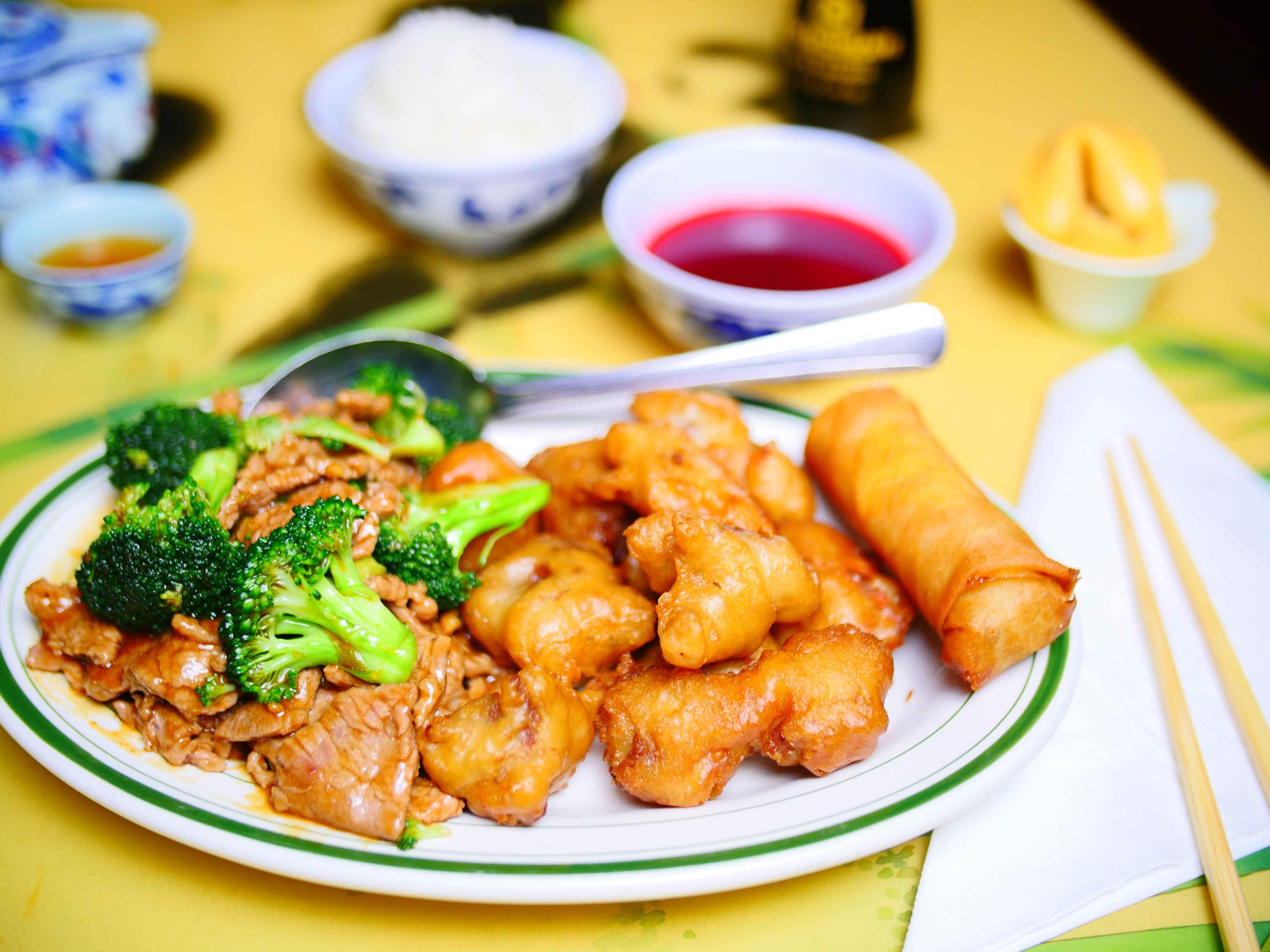 CS6 Beef and Broccoli & Sweet and Sour Pork