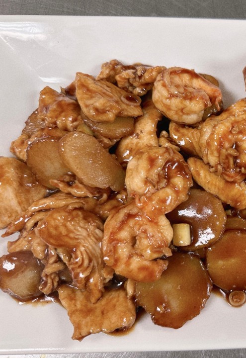 Shrimp & Chicken with Cashew Nuts