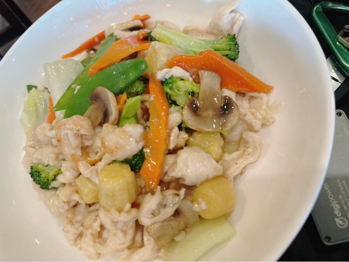 Chicken with Mixed Vegetables*
