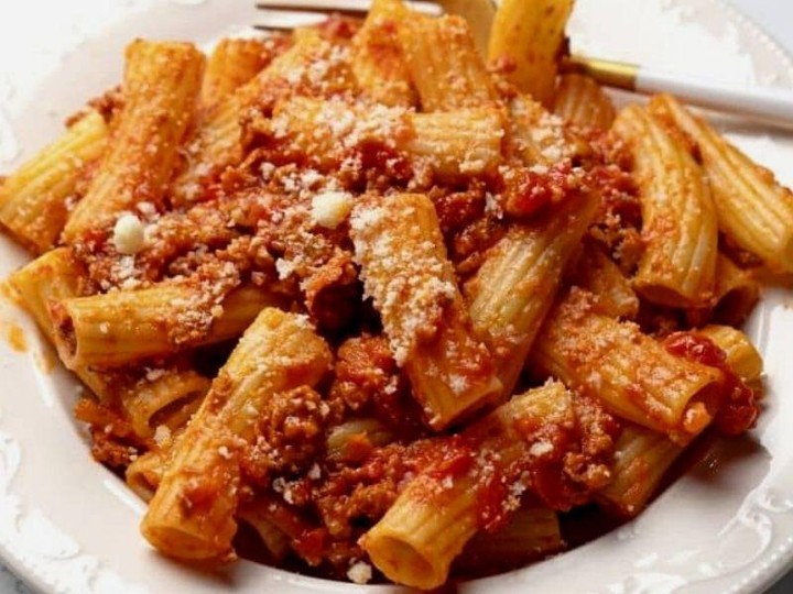 Rigatoni Bolognese