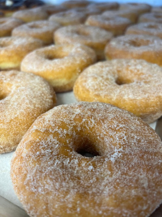W Donuts - Cinnamon Sugar Ring