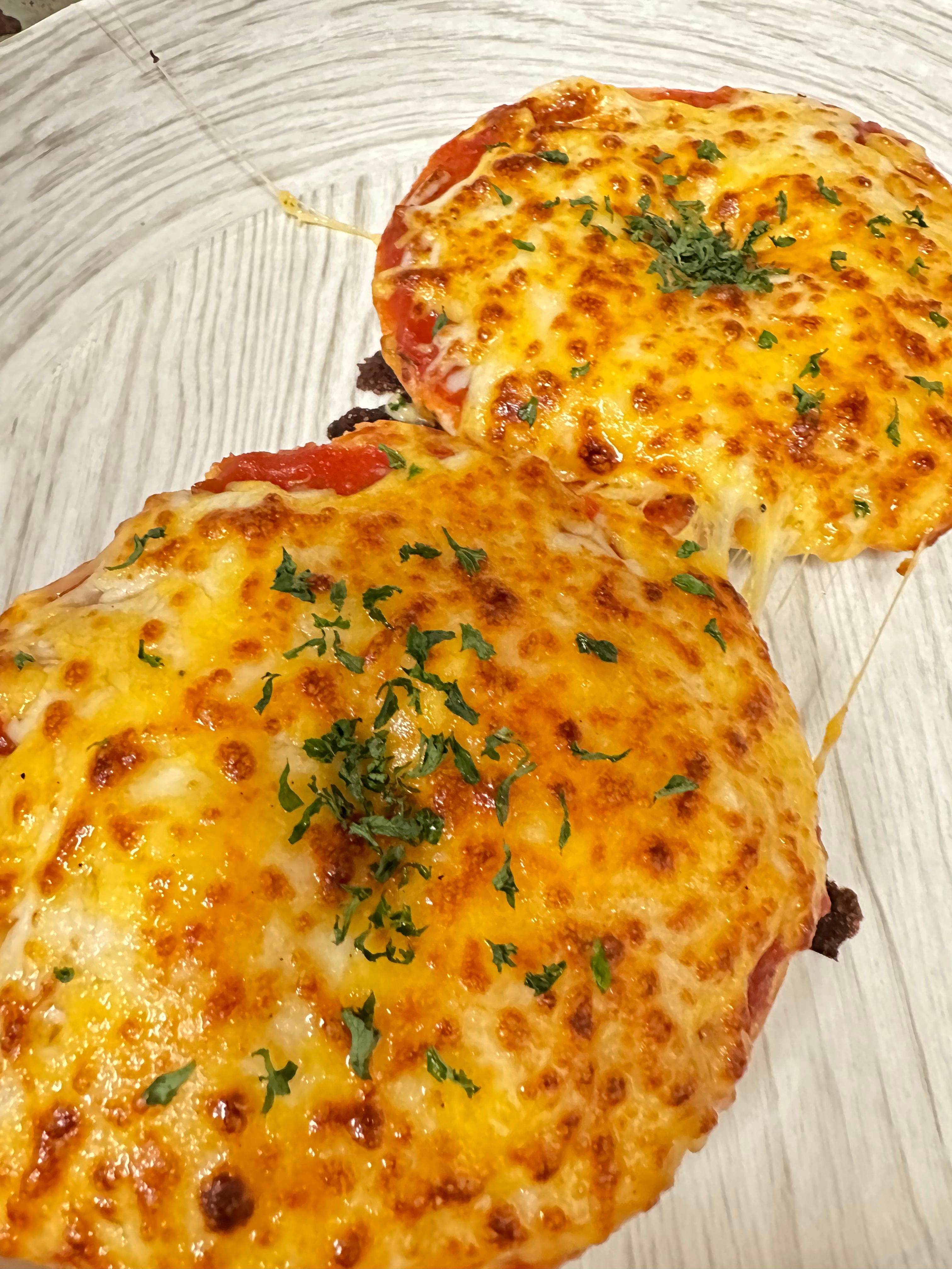 CHEESE PIZZA