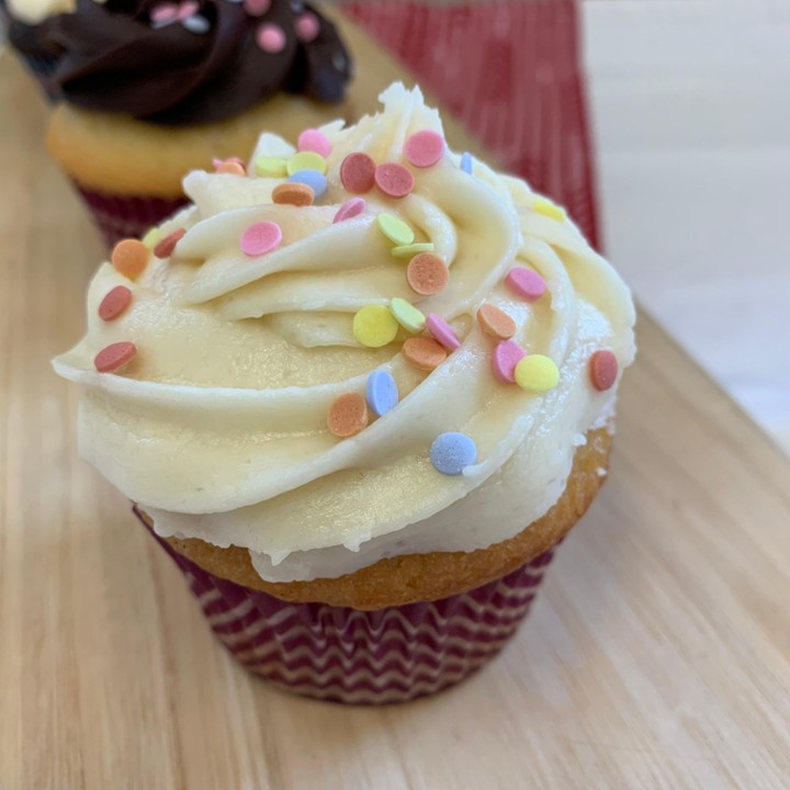 White Velvet  Cupcake with Vanilla Frosting