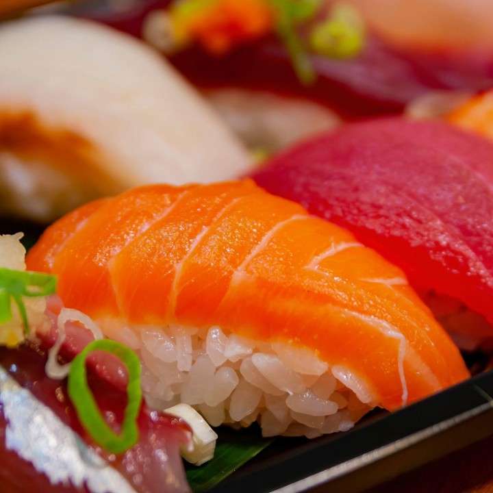 Tuna Salmon Sushi Special