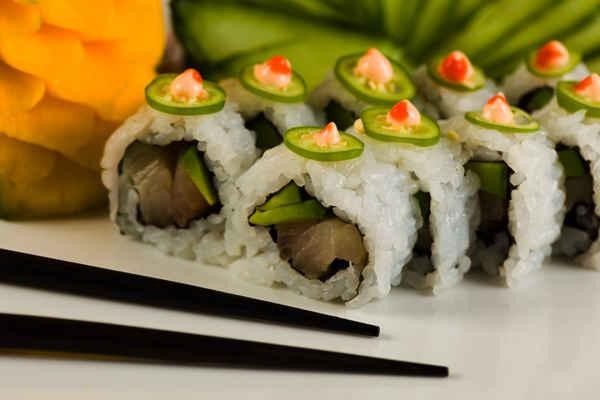 White Tuna jalapeño Roll (Raw)