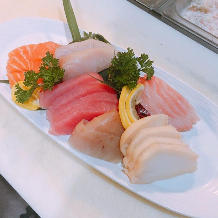 Sashimi Lunch (9 pcs)