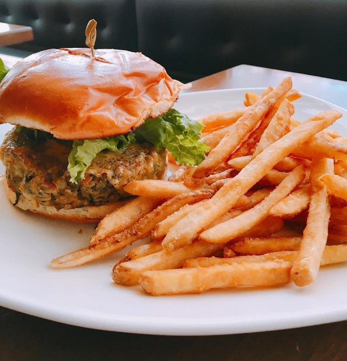 BLACK BEAN BURGER