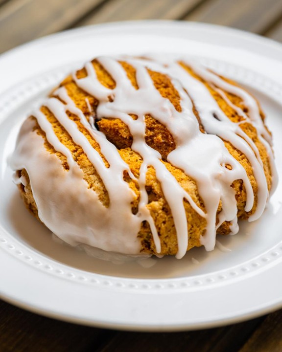 Cinnamon Roll Scone (V)