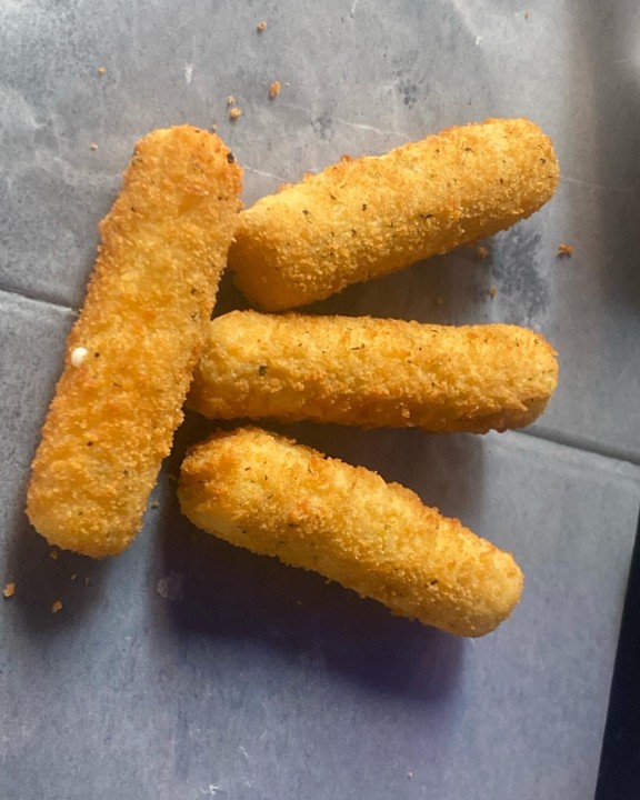 Momma’s Mozzarella Sticks