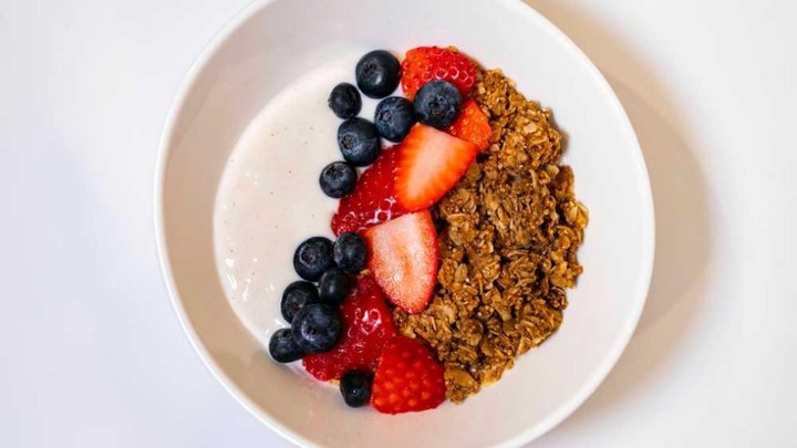 Organic Yogurt & Granola Bowl (GF)