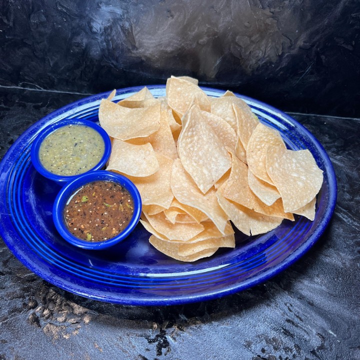 CHIPS & SALSAS