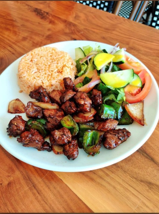 B1. Shaken Beef w/ Rice( cơm bò lúc lắc)