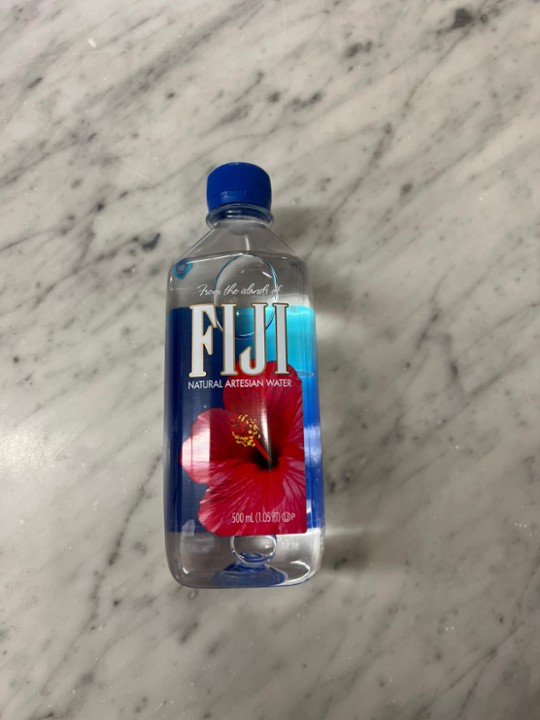 Fiji Bottled Water ( 500 mL)