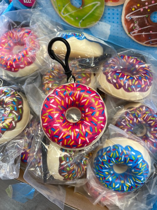 SQUISH DONUT BACKPACK CLIP 2.75"
