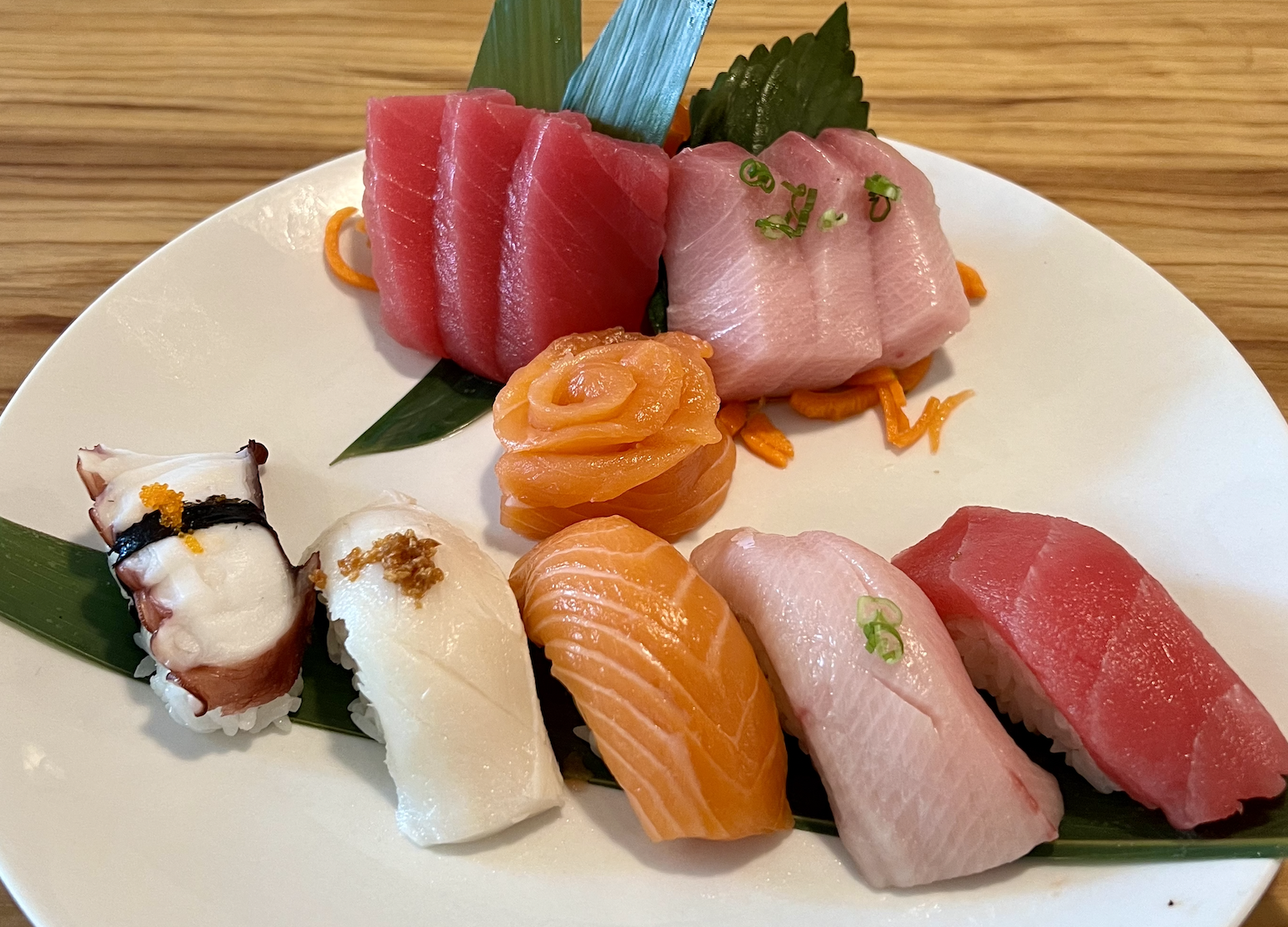 Sushi Sashimi Sampler (5+9)