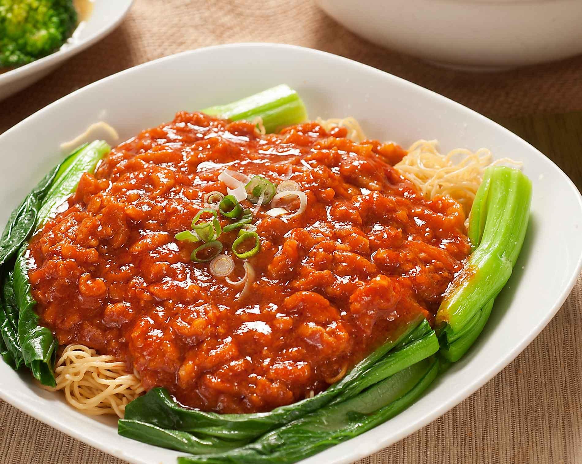 Spicy Shredded Pork Lo Mein in Special Sauce 港式炸醬撈麵