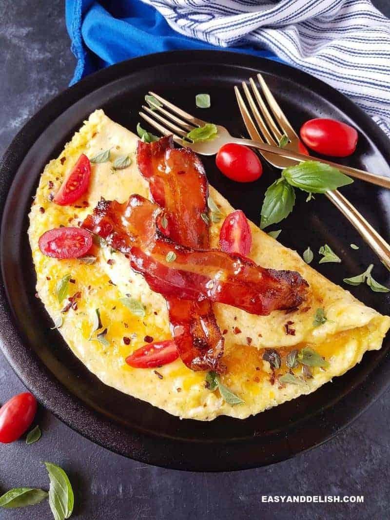 OMELETTE WITH CHEESE