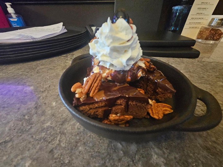 Brownie Turtle Sundae