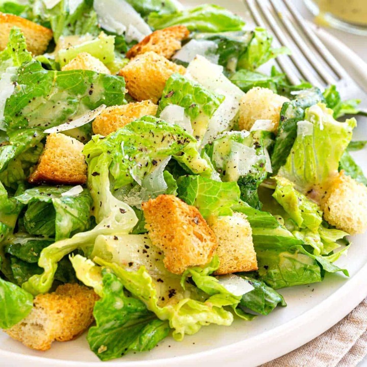 CLASSIC CEASAR SALAD