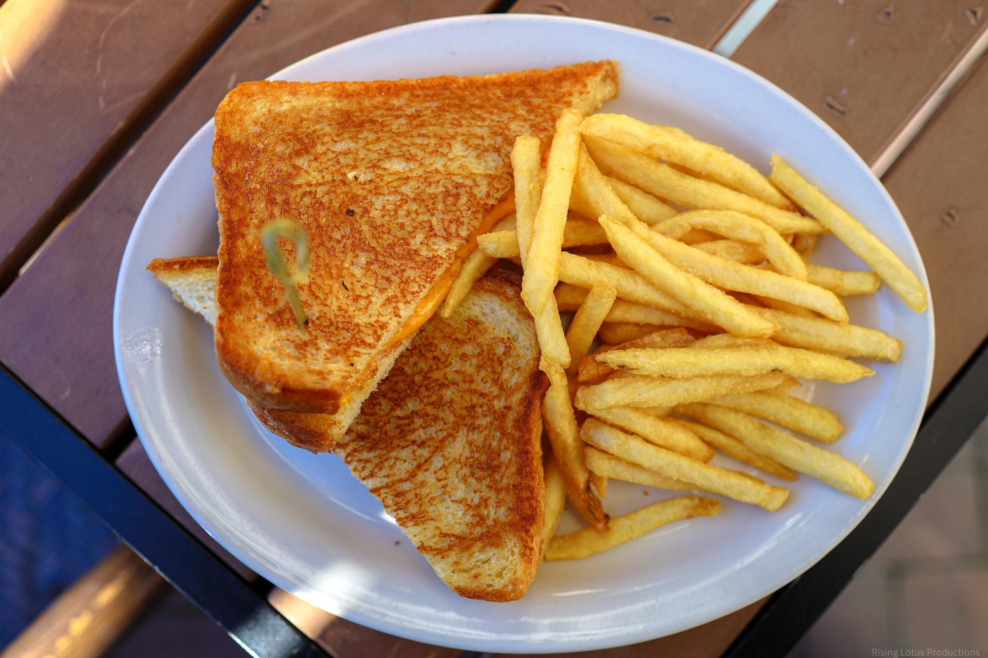 KID'S GRILLED CHEESE SANDWICH