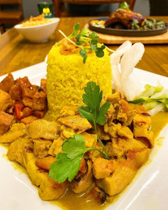 NR3. YELLOW CHICKEN CURRY RICE PLATE