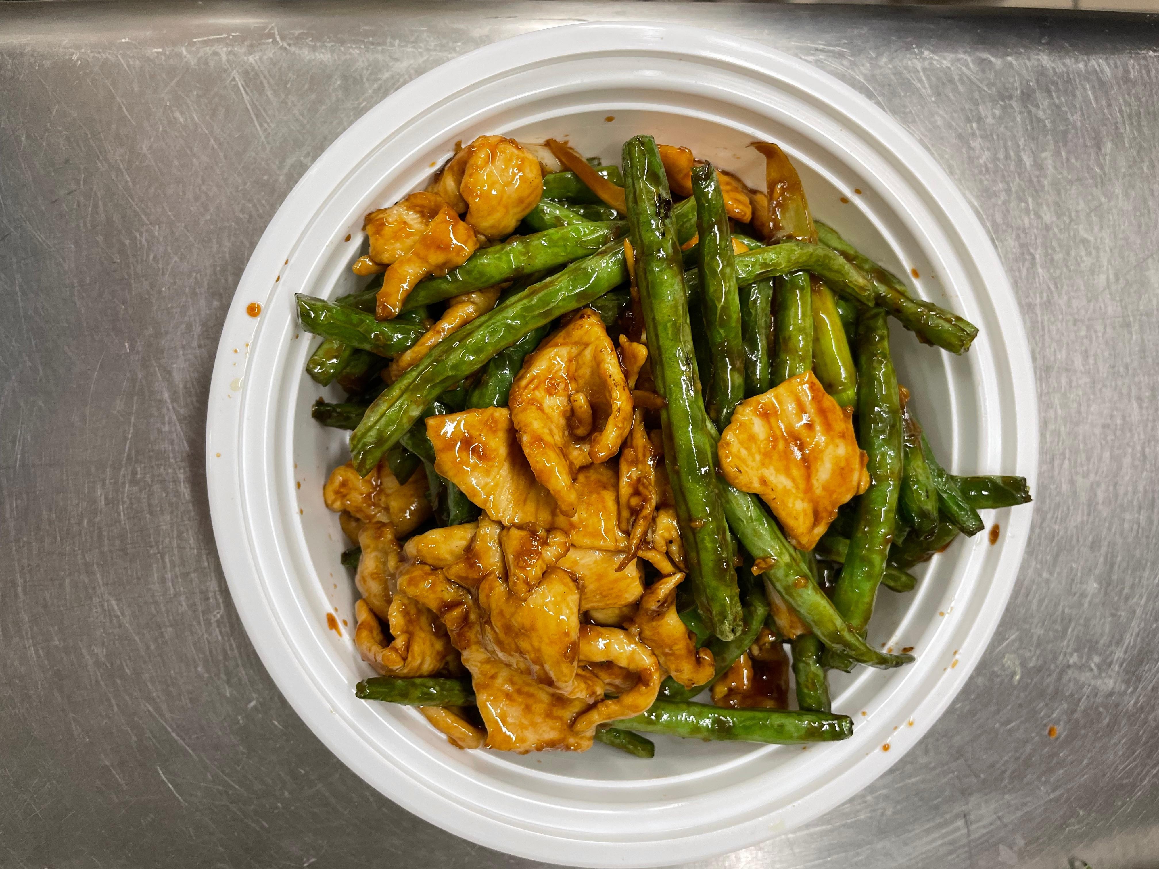 Chicken and Fresh Green Beans Stir-Fried