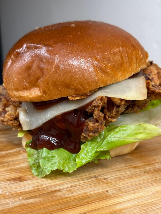 4. JAY'S BBQ KICK'N CHIC'N W/FRIES (lettuce, tomato, bbq sauce, & cheddar)