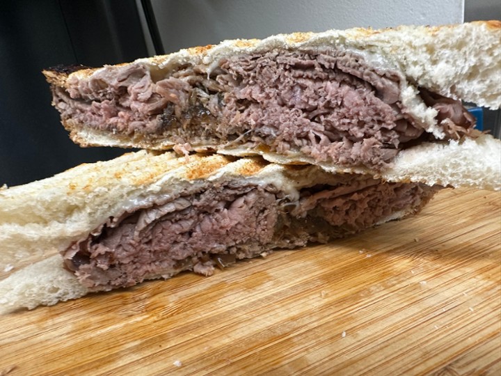 PANINI - ROAST BEEF (roast beef, caramelized onions, & swiss on italian)