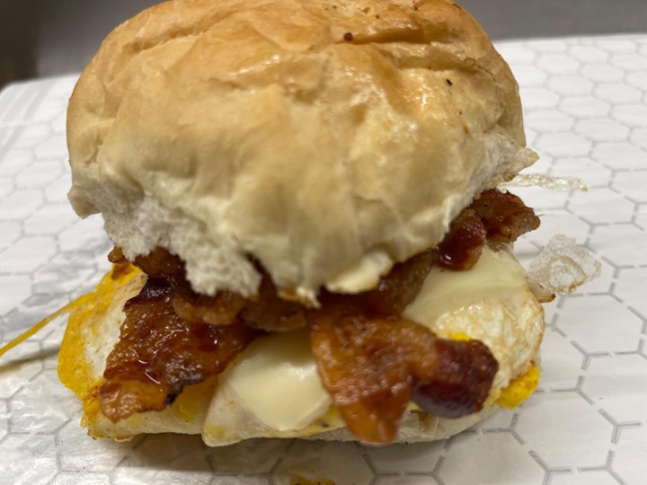 BACON EGG & CHEESE (2 eggs, bacon & american on hard roll)