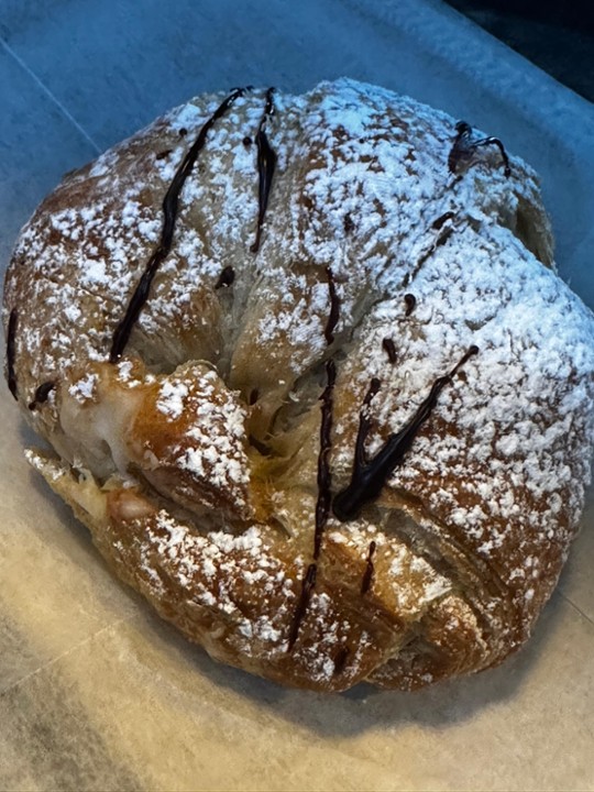 CHOC CROISSANT