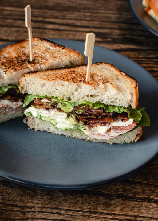 *Hot* Mozzarella BLT