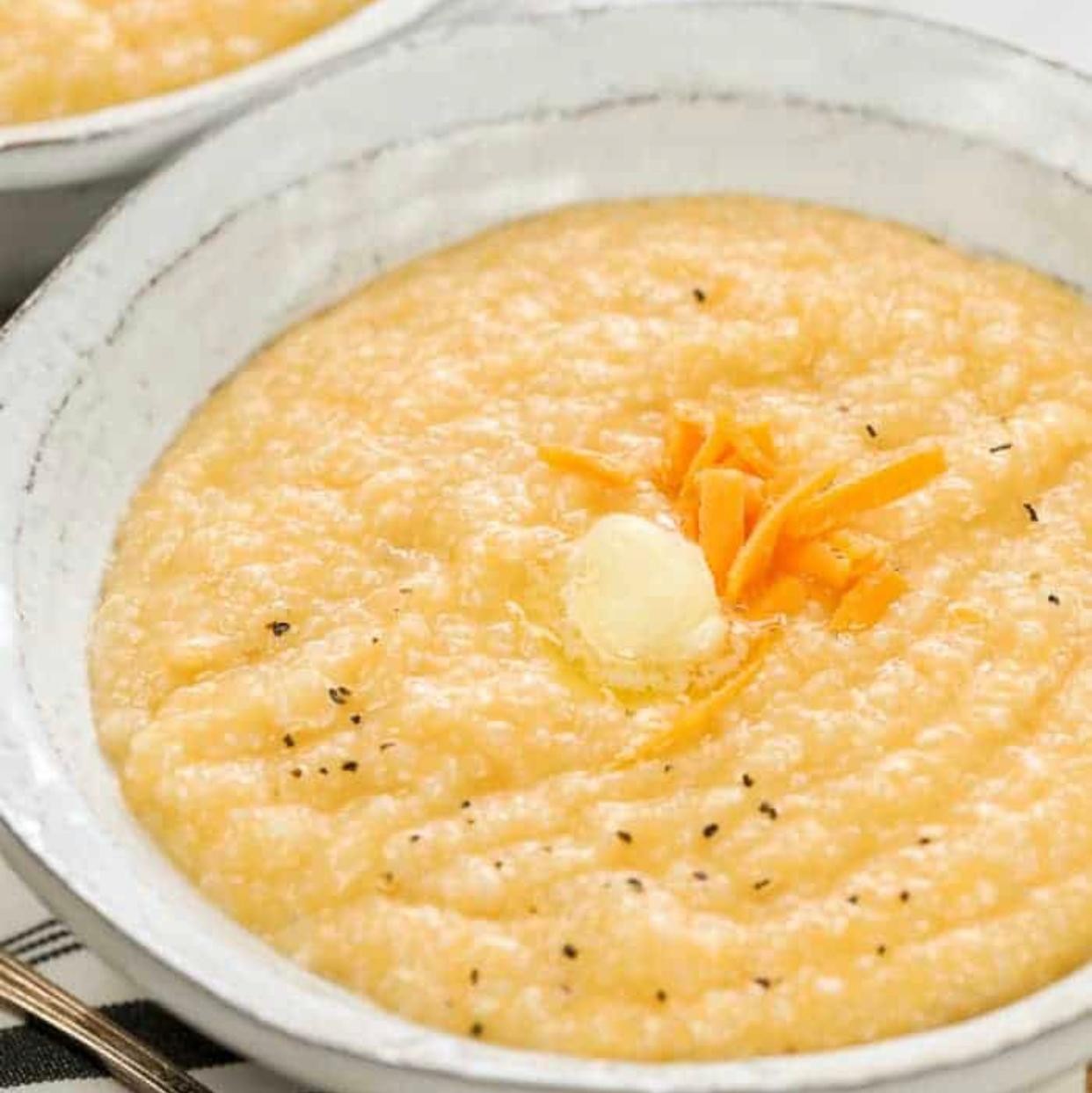 CHEEZY GRITS