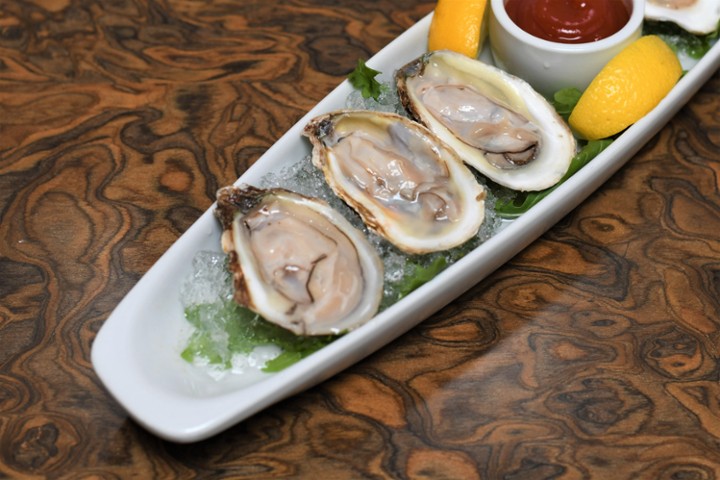 Lucky Lime Oysters 1/2dz