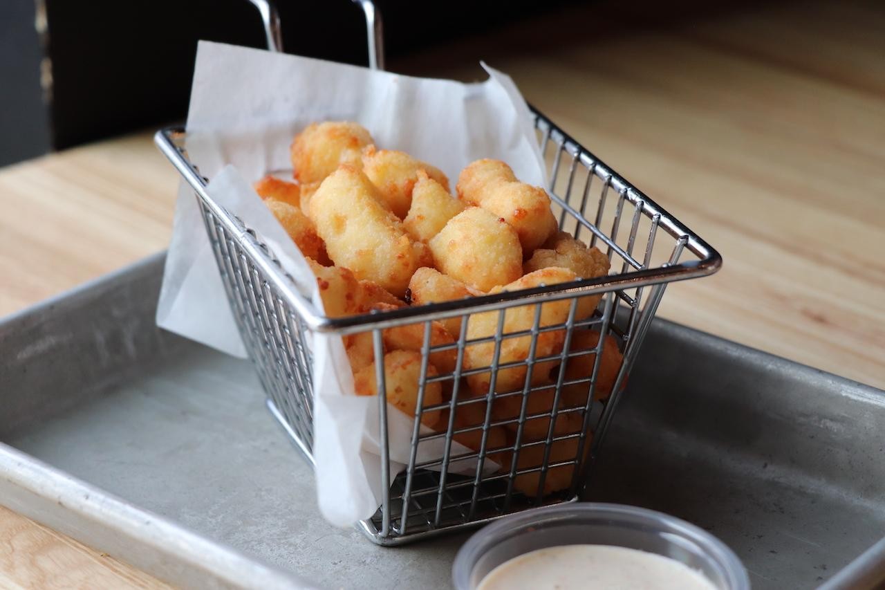 White Cheddar Cheese Curds (Delivery)