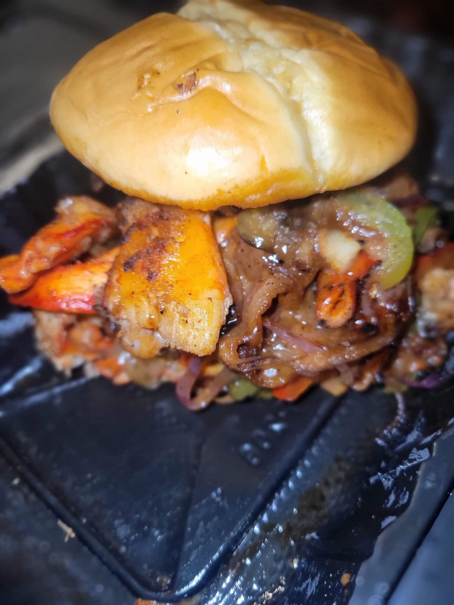 BBL BURGER (BEEF, BACON, LOBSTER)