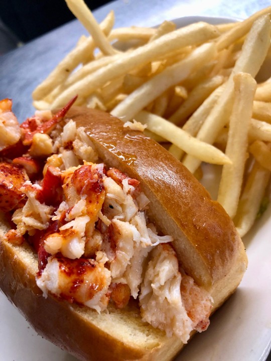 Lobster Roll Warm with Butter