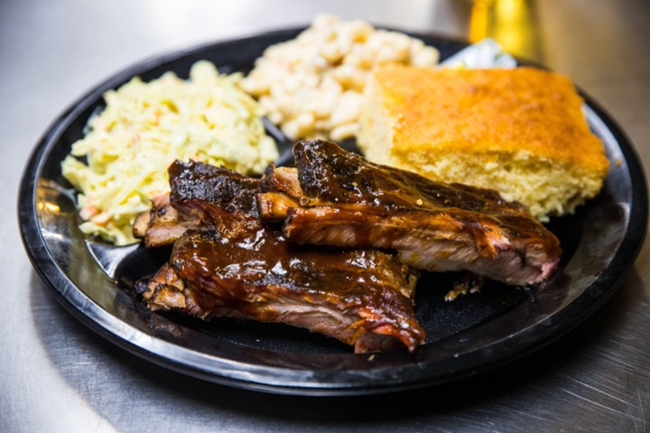 1/4 Rack Ribs Plate w/ 2 Sides