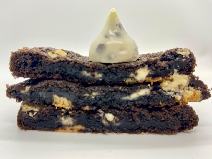 Cookies and Cream cookie