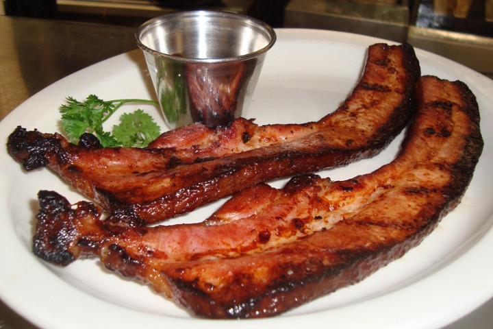 Sizzling Nueske's Thick Cut Bacon (1pc)