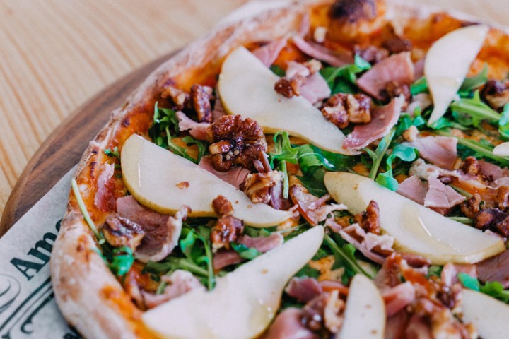 The APP (Arugula, Prosciutto, Pear)