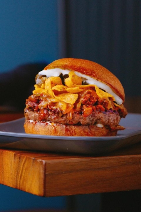 CHILI CHEESEBURGER