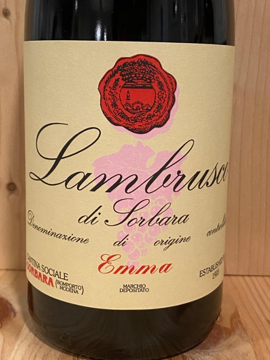 Cantina Sorbara "Emma" Lambrusco di Sorbara NV: Emilia-Romagna, Italy