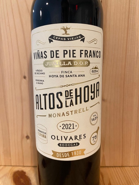 Wine of the Week: Bodegas Olivares "Altos de la Hoya" 2021: Jumilla, Spain