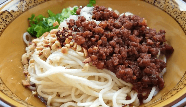 Mild Sesame-Peanut Noodles with Crispy Pork 炸酱面